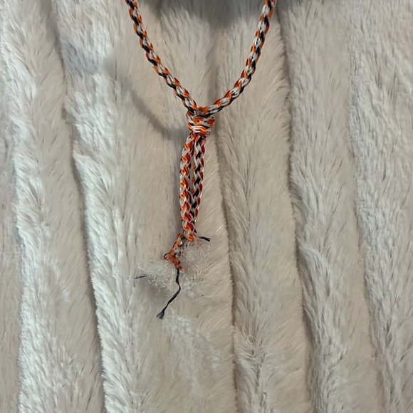 Unbranded Kid’s Woven Cowboy hat with red “Sheriff” star, string tie - Picture 5 of 9